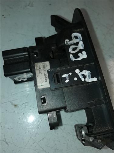 MANDO ELEVALUNAS TRASERO IZQUIERDO Nissan Qashqai (J10)(01.2007->) foto 2
