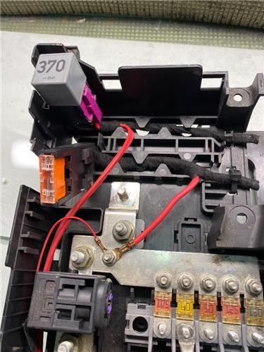 Caja Fusibles/Rele Audi Q7 (4L)(07.2006->) foto 3