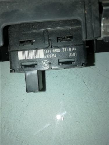MANDO ELEVALUNAS DELANTERO DERECHO BMW Serie 1 Berlina (E81/E87)(2004->) foto 3