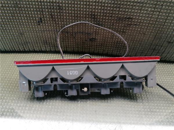 Luz Central De Freno Mitsubishi Montero (V20/V40)(1992->) foto 3