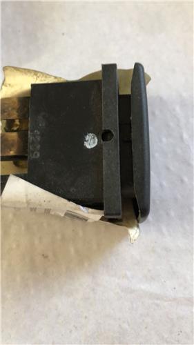 MANDO ELEVALUNAS DELANTERO DERECHO Seat Ibiza (6K1)(1993->) foto 4
