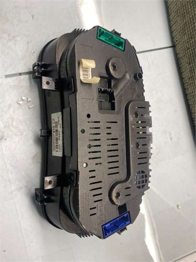 Cuadro Instrumentos Volkswagen Golf IV Berlina (1J1)(10.1997->2004) foto 4