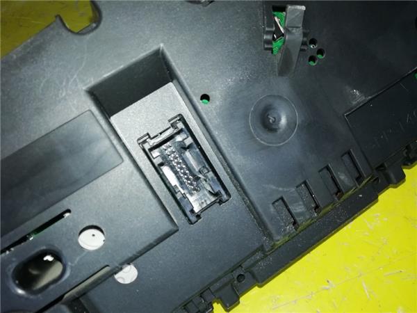 Cuadro Instrumentos BMW Serie 1 Berlina (E81/E87)(2004->) foto 5