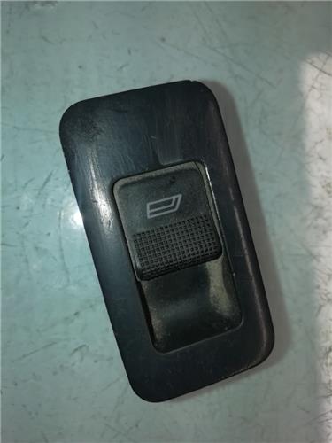 MANDO ELEVALUNAS DELANTERO DERECHO Volkswagen Polo III (6N1)(09.1994->)