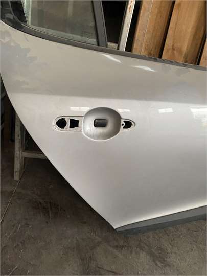 Puerta Trasera Derecha Renault Megane III Berlina 5P (2008->) foto 4
