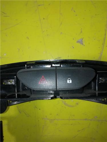 Interruptor Luces Emergencia Renault Clio IV Grandtour (2013->)