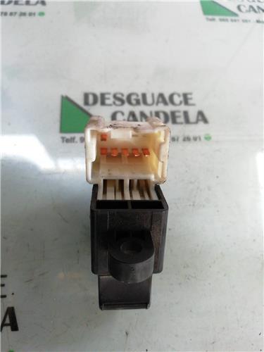 MANDO ELEVALUNAS TRASERO DERECHO Nissan Almera Tino (V10M)(05.2000->) foto 3