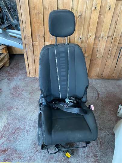 Asiento Delantero Derecho