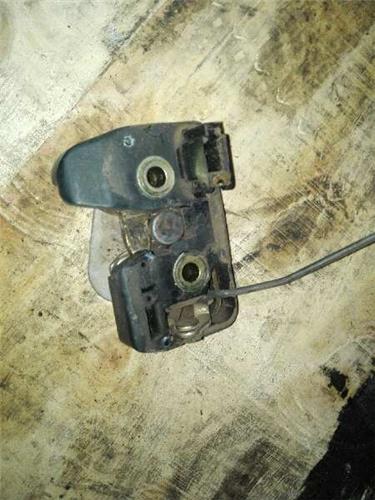 Cerradura Porton Volkswagen GOLF III BERLINA