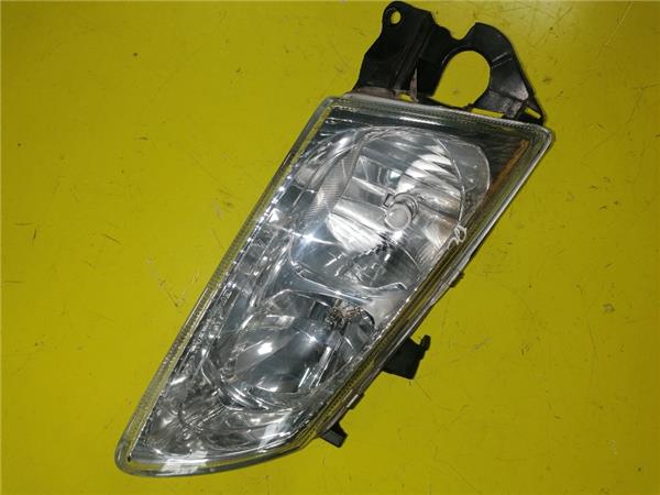 faro delantero derecho nissan almera n16e 012
