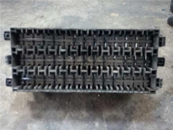 Caja Reles Renault KANGOO 4X4 foto 2