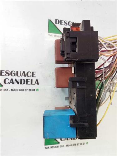 Caja Reles Renault Megane I Berl./ Berl. con portón (BA0)(08.1995->) foto 4