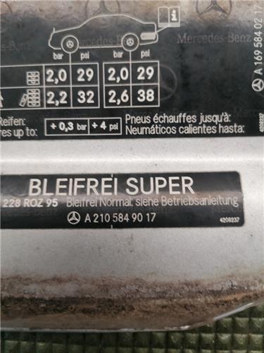 Tapa Exterior Combustible Mercedes-Benz Clase A (BM 169)(06.2004->) foto 3