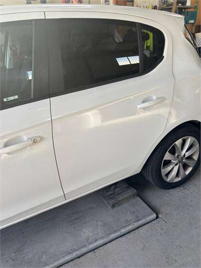 Puerta Trasera Izquierda Opel Corsa E (2014->)
