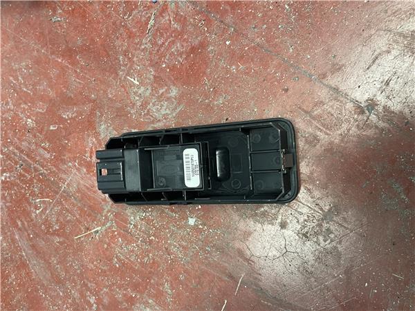 MANDO ELEVALUNAS TRASERO DERECHO Land Rover Range Rover Sport (01.2005->) foto 3