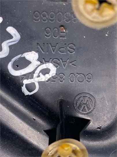 Moldura Puerta Delantera Izquierda Volkswagen Polo IV (9N1)(11.2001->) foto 2