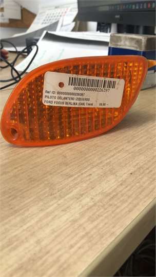 Intermitente Delantero Izquierdo Ford FOCUS BERLINA