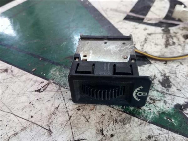 Interruptor Regulacion Altura Faros Volvo SERIE 440 foto 2