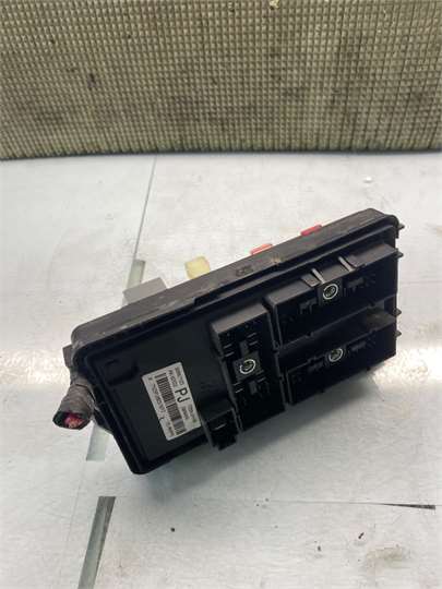 Caja Fusibles/Rele Chevrolet Aveo Hatchback (2008->) foto 4
