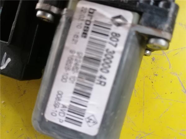 MOTOR ELEVALUNAS DELANTERO DERECHO Renault Megane III Berlina 5P (2008->) foto 4