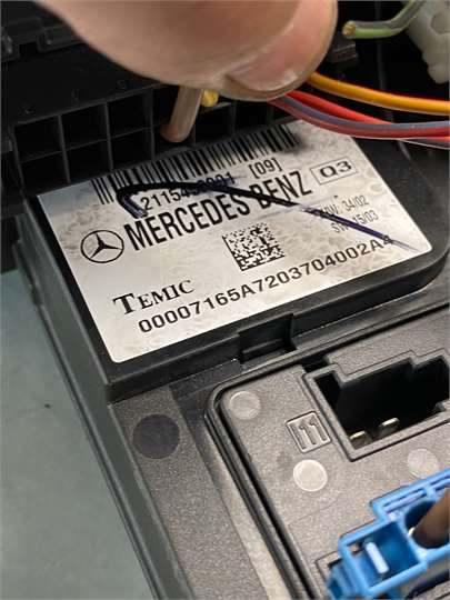 Caja Fusibles/Rele Mercedes-Benz Clase E (BM 211) Berlina (01.2002->) foto 3