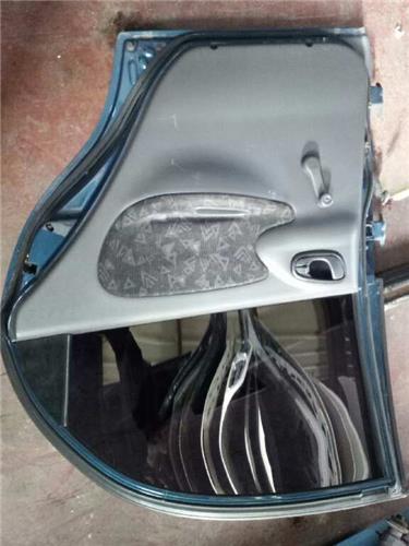 Puerta Trasera Derecha Daewoo LANOS foto 3
