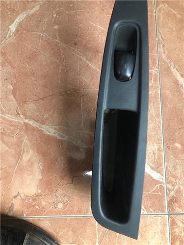 MANDO ELEVALUNAS TRASERO DERECHO Nissan Qashqai (J11E)(2013->) foto 2