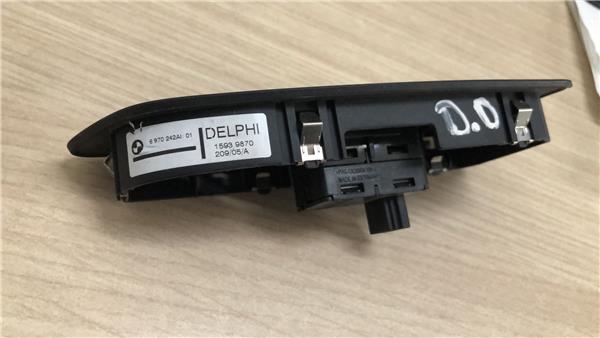 MANDO ELEVALUNAS DELANTERO DERECHO BMW Serie 1 Berlina (E81/E87)(2004->) foto 5