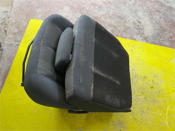 Asientos traseros izquierdo Renault Scenic II (JM)(2003->) foto 2