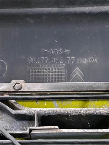 Rejilla Paragolpes Delantero Citroen Saxo (1996->) foto 5