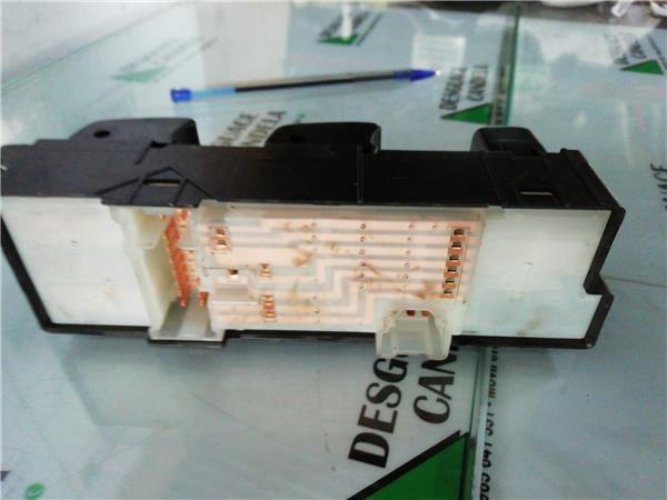 MANDO ELEVALUNAS DELANTERO IZQUIERDO Subaru Impreza (G11/GD/GG)(2001->) foto 5