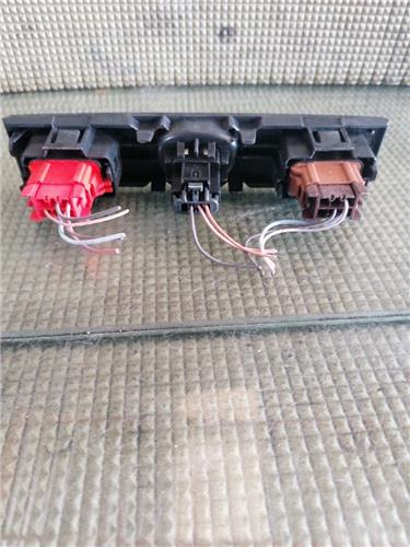 Interruptor Luces Emergencia Renault Clio II Fase II (B/CB0)(2001->) foto 2