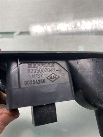 MANDO ELEVALUNAS TRASERO DERECHO Renault Megane III Berlina 5P (2008->) foto 3