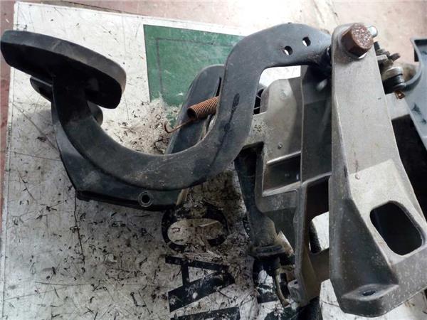 Pedal Freno Mercedes-Benz SPRINTER  CAJA CERR. foto 3