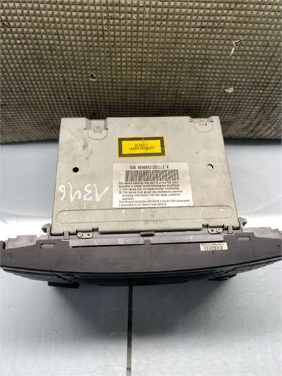 Radio / Cd Mercedes-Benz Clase E (BM 211) Berlina (01.2002->) foto 2