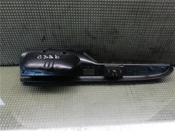 MANDO ELEVALUNAS DELANTERO DERECHO Seat Ibiza (6K1)(08.1999->) foto 2