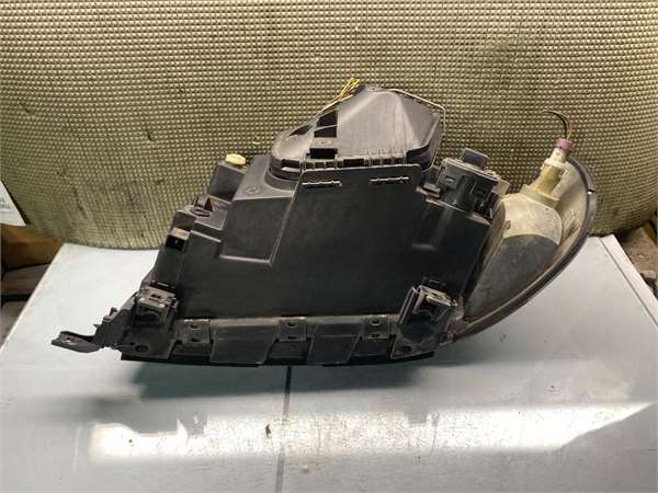 Faro Delantero Derecho Audi A6 Berlina (C4)(1994->) foto 2