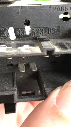 MANDO ELEVALUNAS DELANTERO IZQUIERDO Ford Focus Berlina (CAK)(1998->) foto 4