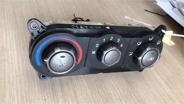 Mandos Calefaccion / Aire Acondicionado Hyundai Matrix (FC)(2001->)