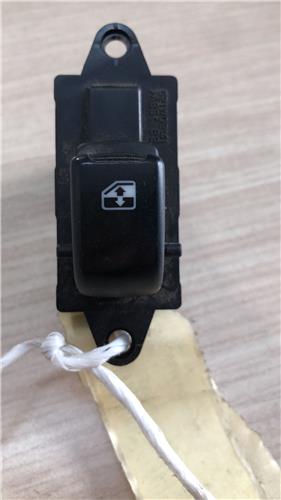 MANDO ELEVALUNAS TRASERO DERECHO Daewoo Tacuma (2001->)