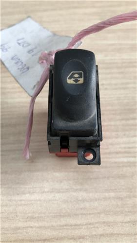 MANDO ELEVALUNAS DELANTERO DERECHO Renault Laguna (B56)(1998->)