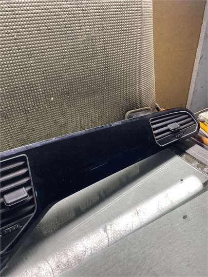 Embellecedor Consola Salpicadero Volkswagen Golf Sportsvan VII (AM1)(12.2013->2017) foto 5