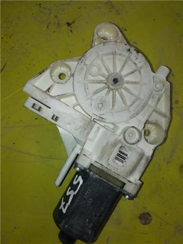 MOTOR ELEVALUNAS DELANTERO DERECHO Ford Focus Berlina (CB4)(2008->) foto 2