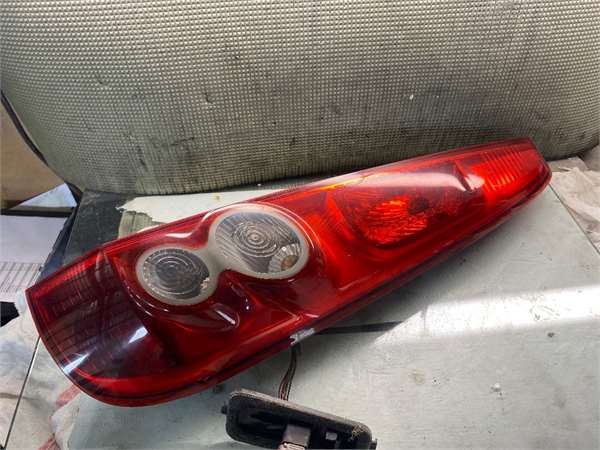 Piloto Trasero Derecho Ford Fiesta (CBK)(2002->)