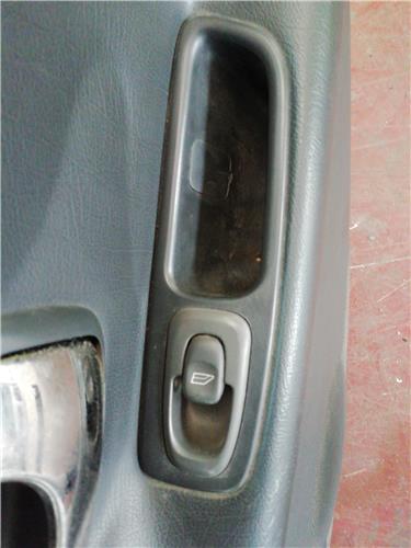 MANDO ELEVALUNAS TRASERO DERECHO Volvo S70 Berlina (1996->) foto 4