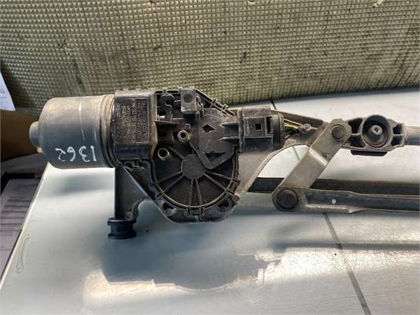 Motor Limpiaparabrisas Delantero Ford Focus Berlina (CB4)(2008->) foto 3
