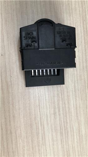 Interruptor Regulacion Altura Faros Seat Cordoba Berlina (6K2)(08.1999->) foto 3