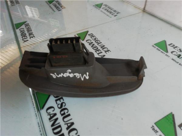 MANDO ELEVALUNAS DELANTERO DERECHO Renault Megane I Fase 2 Berlina (BA0)(1999->) foto 3