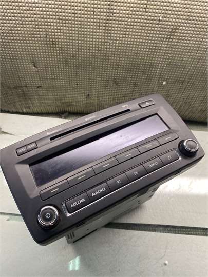 Radio / Cd Skoda Octavia Combi (1Z5)(2008->) foto 3