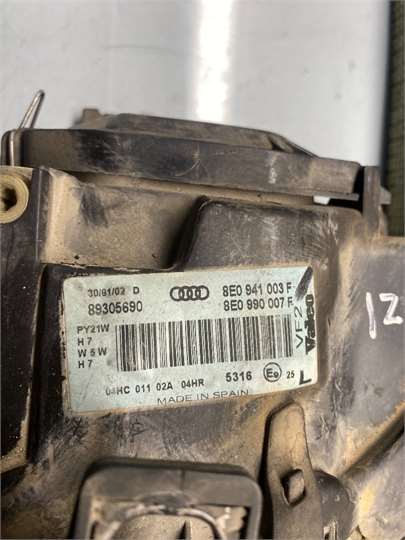 Faro Delantero Izquierdo Audi A4 Berlina (8E)(12.2001->) foto 3